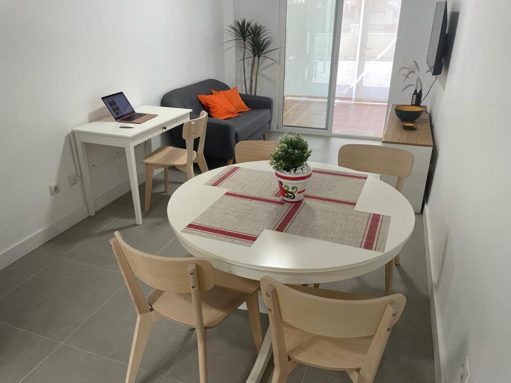 Apartamento Encantador Piso Con Terraza Y Piscina Benalmádena Exterior foto
