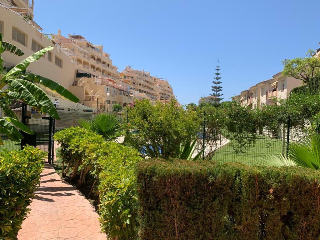 Apartamento Encantador Piso Con Terraza Y Piscina Benalmádena Exterior foto